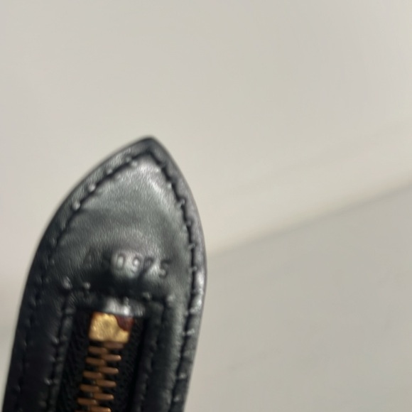 Louis Vuitton Saint Jacques PM Black Epi Tote - Picture 13 of 14